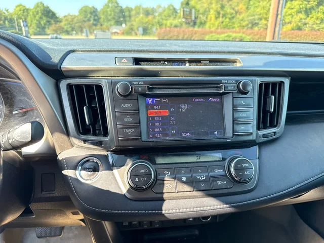 SEMINUEVOS TOYOTA RAV4 at Matthews in Liberty Buick GMC