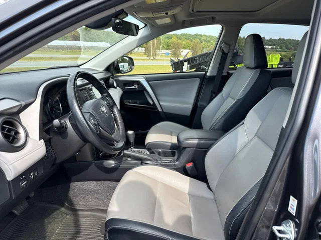 SEMINUEVOS TOYOTA RAV4 at Matthews in Liberty Buick GMC