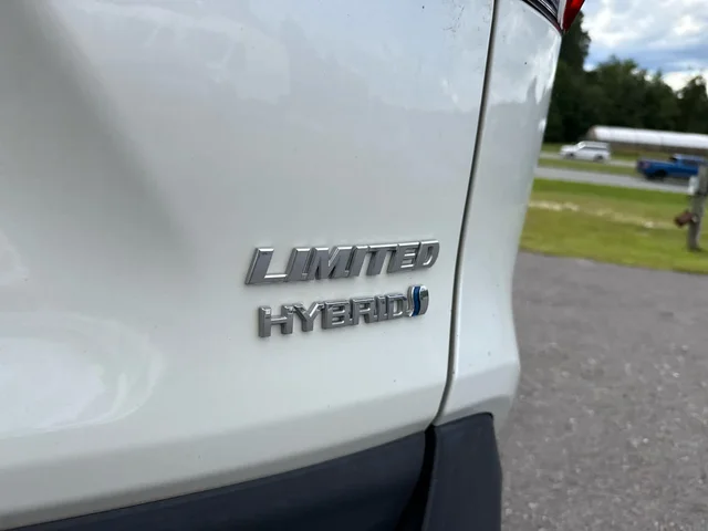 SEMINUEVOS TOYOTA RAV4 at Matthews in Liberty Buick GMC