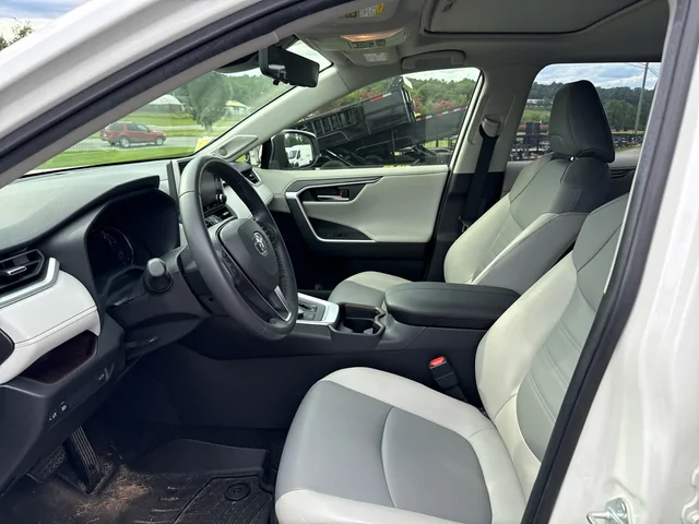 SEMINUEVOS TOYOTA RAV4 at Matthews in Liberty Buick GMC