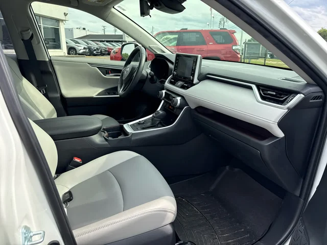 SEMINUEVOS TOYOTA RAV4 at Matthews in Liberty Buick GMC