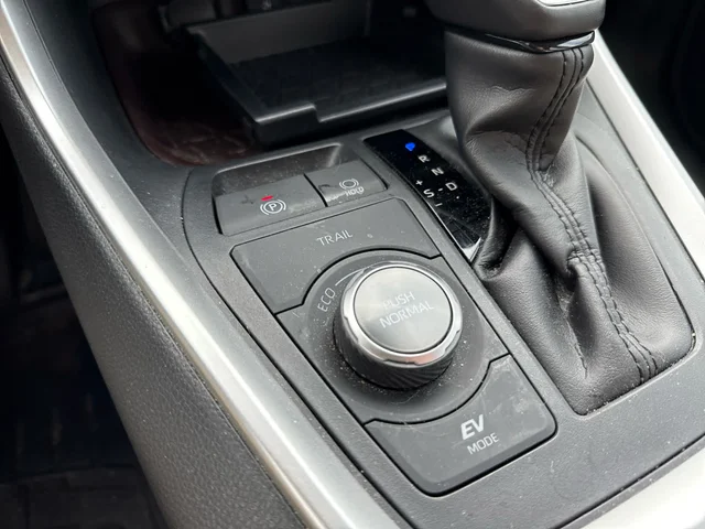 SEMINUEVOS TOYOTA RAV4 at Matthews in Liberty Buick GMC