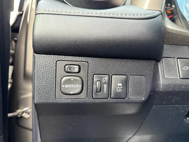 SEMINUEVOS TOYOTA RAV4 at Matthews in Liberty Buick GMC