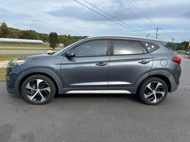 SEMINUEVOS HYUNDAI Tucson at Matthews in Liberty Buick GMC