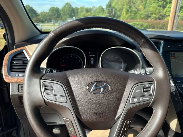 SEMINUEVOS HYUNDAI Santa Fe at Matthews in Liberty Buick GMC