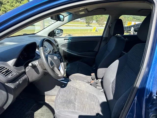 SEMINUEVOS HYUNDAI Accent at Matthews in Liberty Buick GMC
