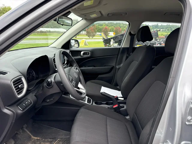 SEMINUEVOS HYUNDAI Venue at Matthews in Liberty Buick GMC
