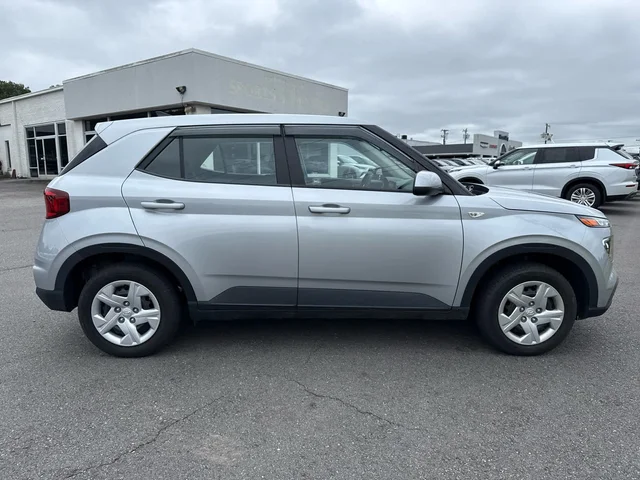 SEMINUEVOS HYUNDAI Venue at Matthews in Liberty Buick GMC