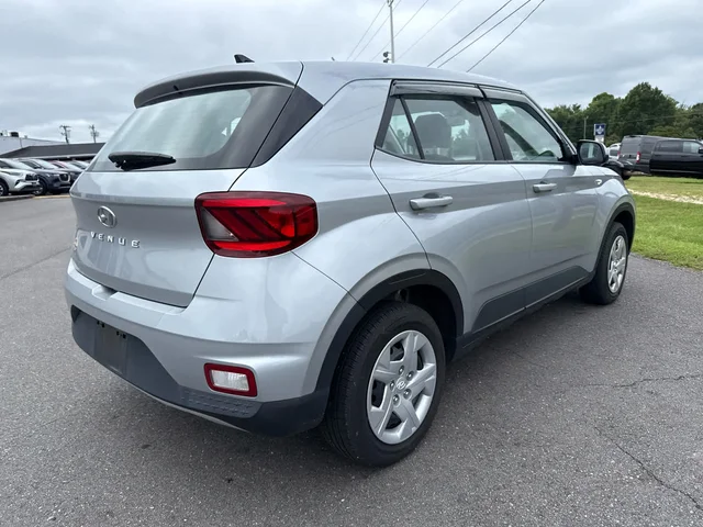 SEMINUEVOS HYUNDAI Venue at Matthews in Liberty Buick GMC