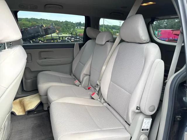 SEMINUEVOS KIA Sedona at Matthews in Liberty Buick GMC