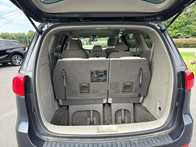 SEMINUEVOS KIA Sedona at Matthews in Liberty Buick GMC