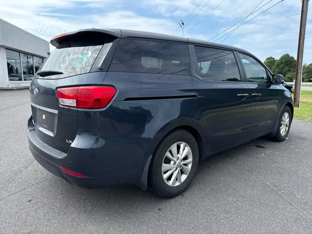 SEMINUEVOS KIA Sedona at Matthews in Liberty Buick GMC