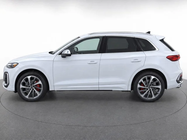 Nuevos AUDI SQ5 à Estados chez autogozo
