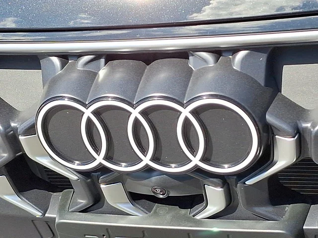 Nuevos AUDI SQ5 à Estados chez autogozo