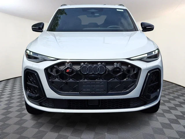 Nuevos AUDI SQ5 à Estados chez autogozo