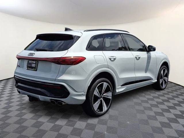 Nuevos AUDI SQ5 à Estados chez autogozo