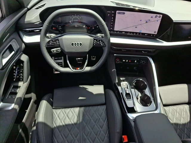 Nuevos AUDI SQ5 à Estados chez autogozo