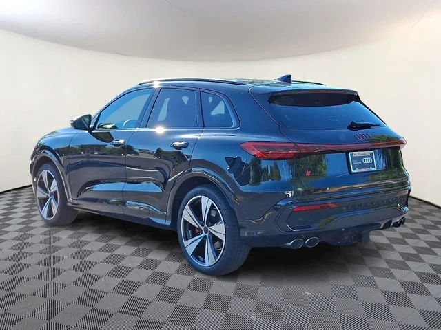 Nuevos AUDI SQ5 à Estados chez autogozo