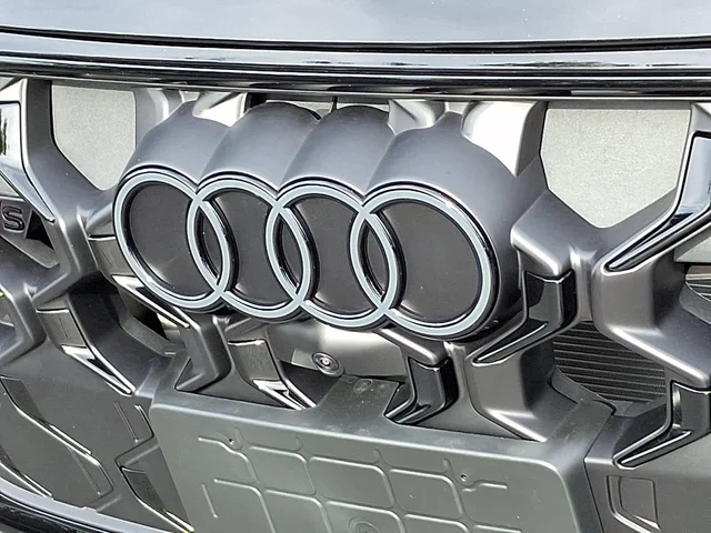 Nuevos AUDI SQ5 à Estados chez autogozo