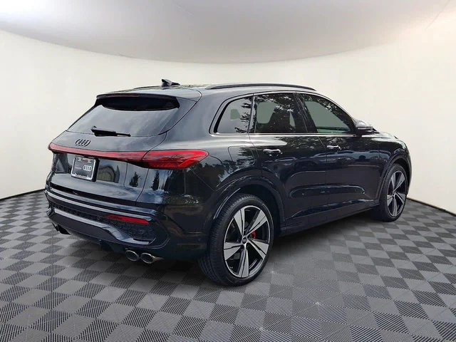 Nuevos AUDI SQ5 à Estados chez autogozo