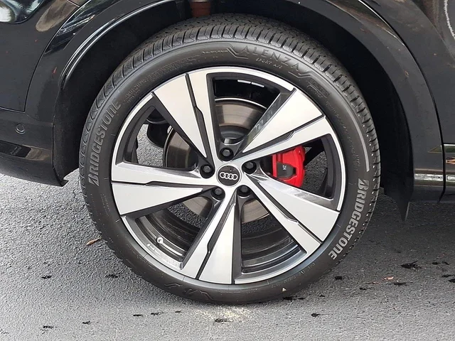 Nuevos AUDI SQ5 à Estados chez autogozo