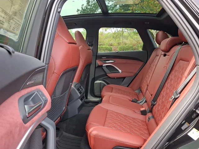 Nuevos AUDI SQ5 à Estados chez autogozo