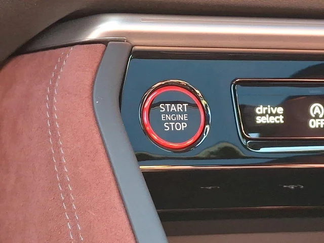 Nuevos AUDI SQ5 à Estados chez autogozo