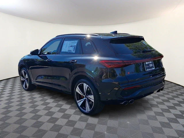 Nuevos AUDI SQ5 à Estados chez autogozo