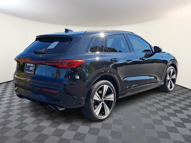 Nuevos AUDI SQ5 à Estados chez autogozo