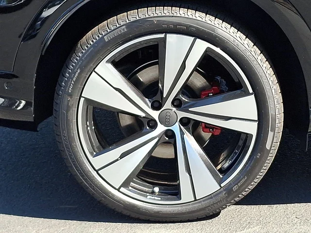 Nuevos AUDI SQ5 à Estados chez autogozo