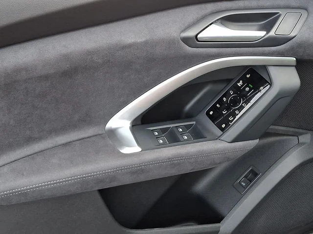 Nuevos AUDI SQ5 à Estados chez autogozo