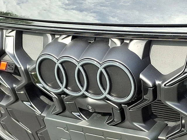 Nuevos AUDI SQ5 à Estados chez autogozo