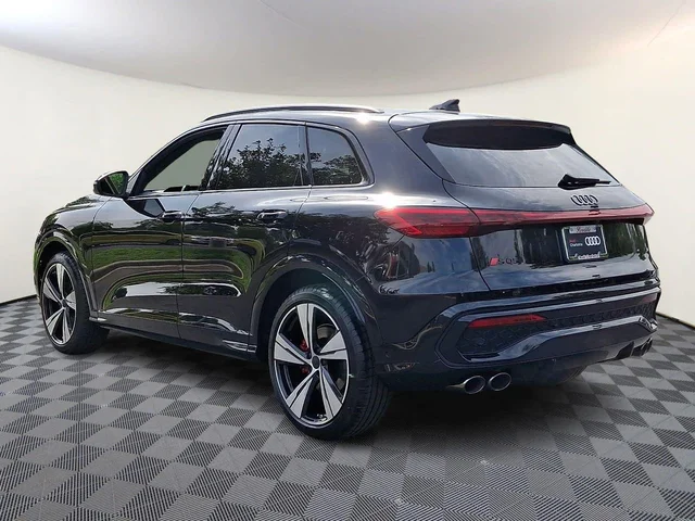 Nuevos AUDI SQ5 à Estados chez autogozo