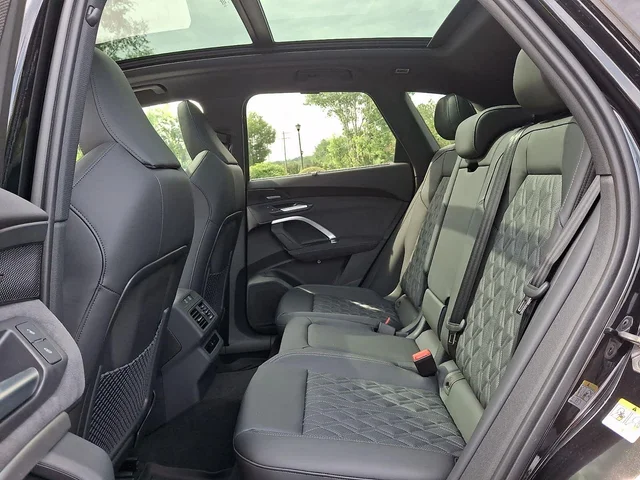 Nuevos AUDI SQ5 à Estados chez autogozo