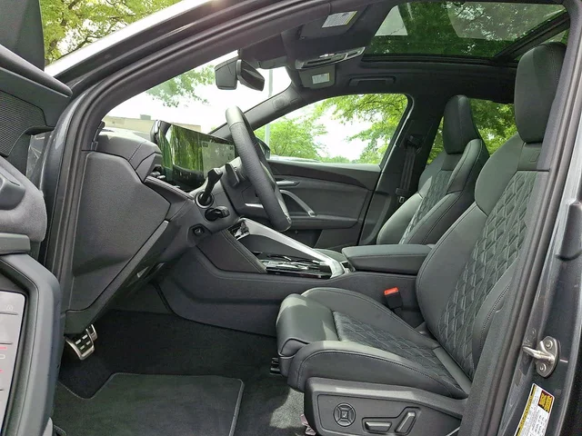 Nuevos AUDI SQ5 à Estados chez autogozo