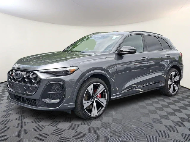 Nuevos AUDI SQ5 à Estados chez autogozo