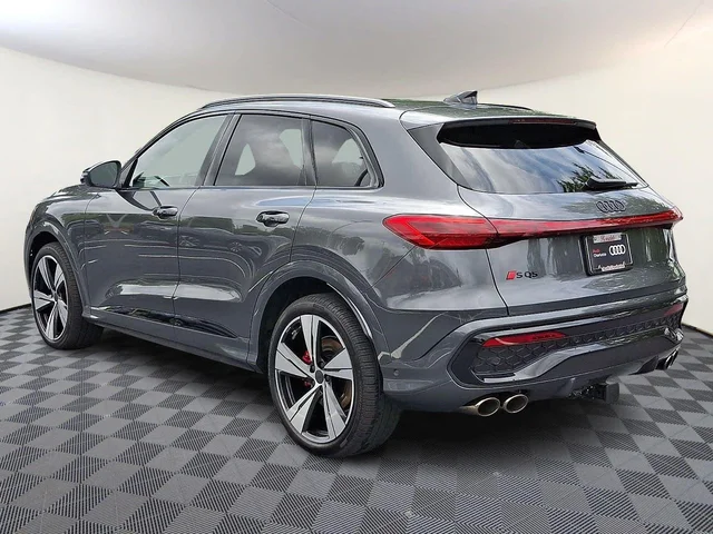 Nuevos AUDI SQ5 à Estados chez autogozo