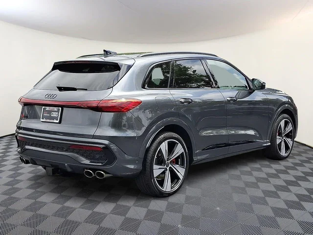 Nuevos AUDI SQ5 à Estados chez autogozo