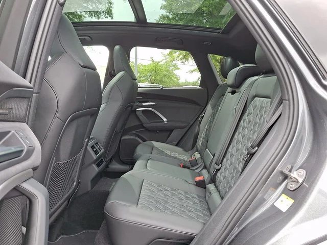 Nuevos AUDI SQ5 à Estados chez autogozo