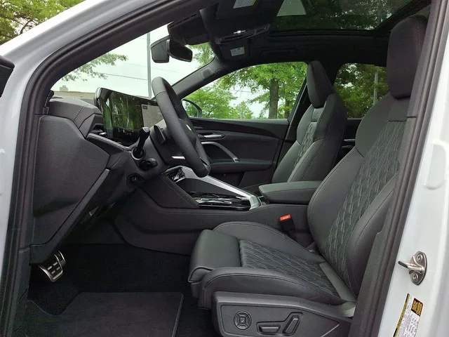 Nuevos AUDI SQ5 à Estados chez autogozo
