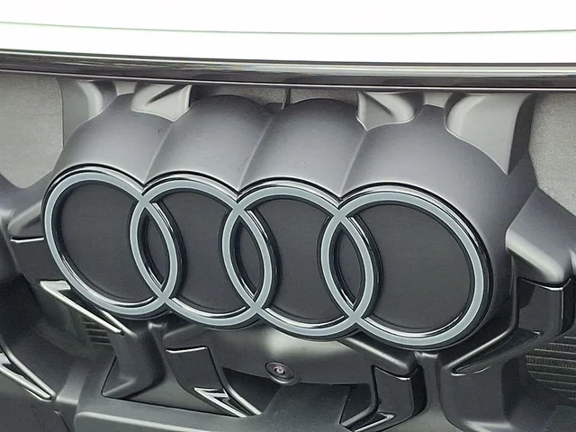 Nuevos AUDI SQ5 à Estados chez autogozo