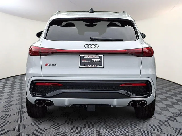 Nuevos AUDI SQ5 à Estados chez autogozo