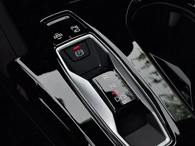 Nuevos AUDI SQ5 à Estados chez autogozo