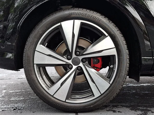 Nuevos AUDI SQ5 à Estados chez autogozo