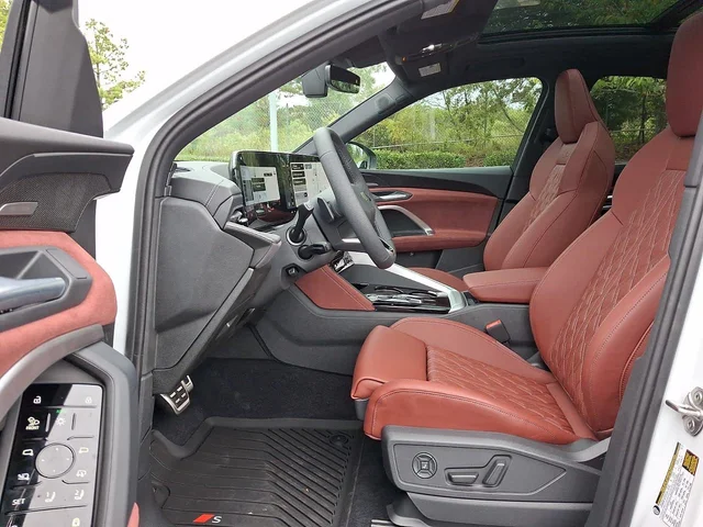 Nuevos AUDI SQ5 à Estados chez autogozo