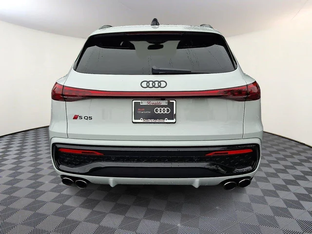 Nuevos AUDI SQ5 à Estados chez autogozo