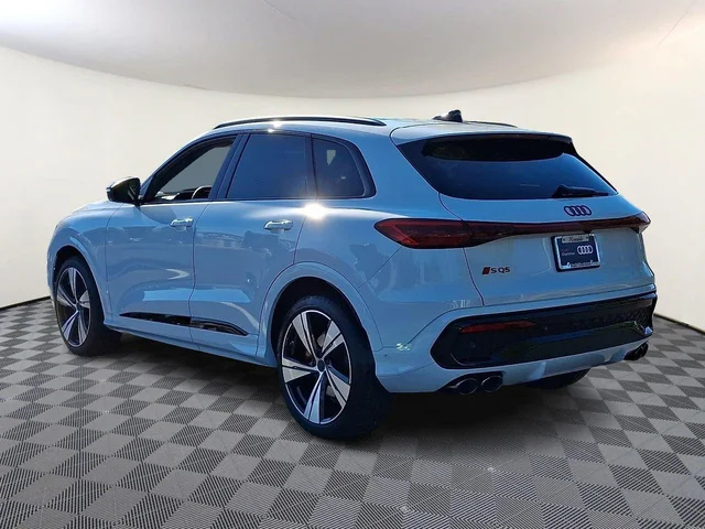 Nuevos AUDI SQ5 à Estados chez autogozo