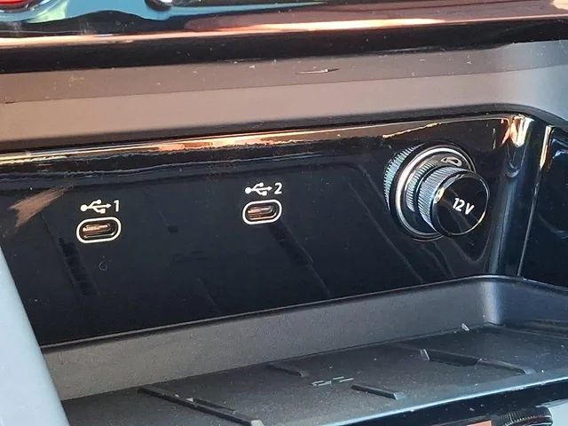 Nuevos AUDI SQ5 à Estados chez autogozo