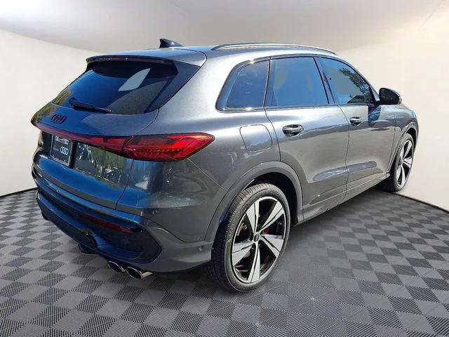 Nuevos AUDI SQ5 à Estados chez autogozo