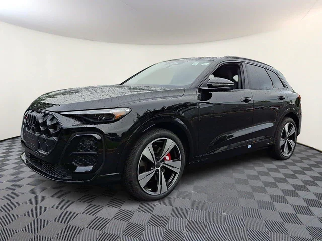 Nuevos AUDI SQ5 à Estados chez autogozo
